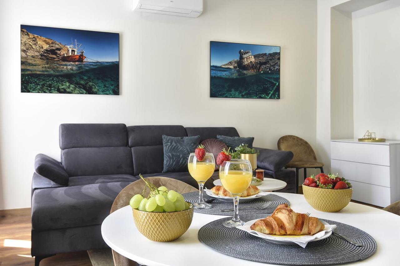 D&A Central Luxury Apartments With Free Parking 普拉 外观 照片