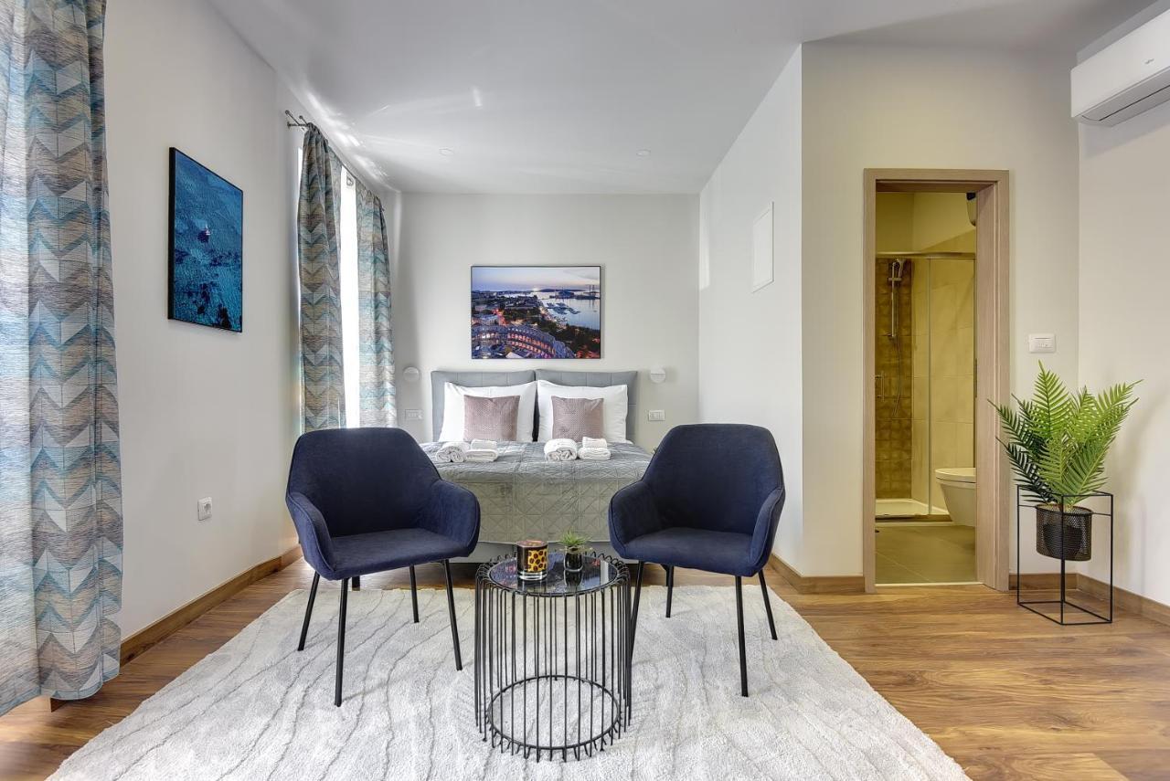 D&A Central Luxury Apartments With Free Parking 普拉 外观 照片
