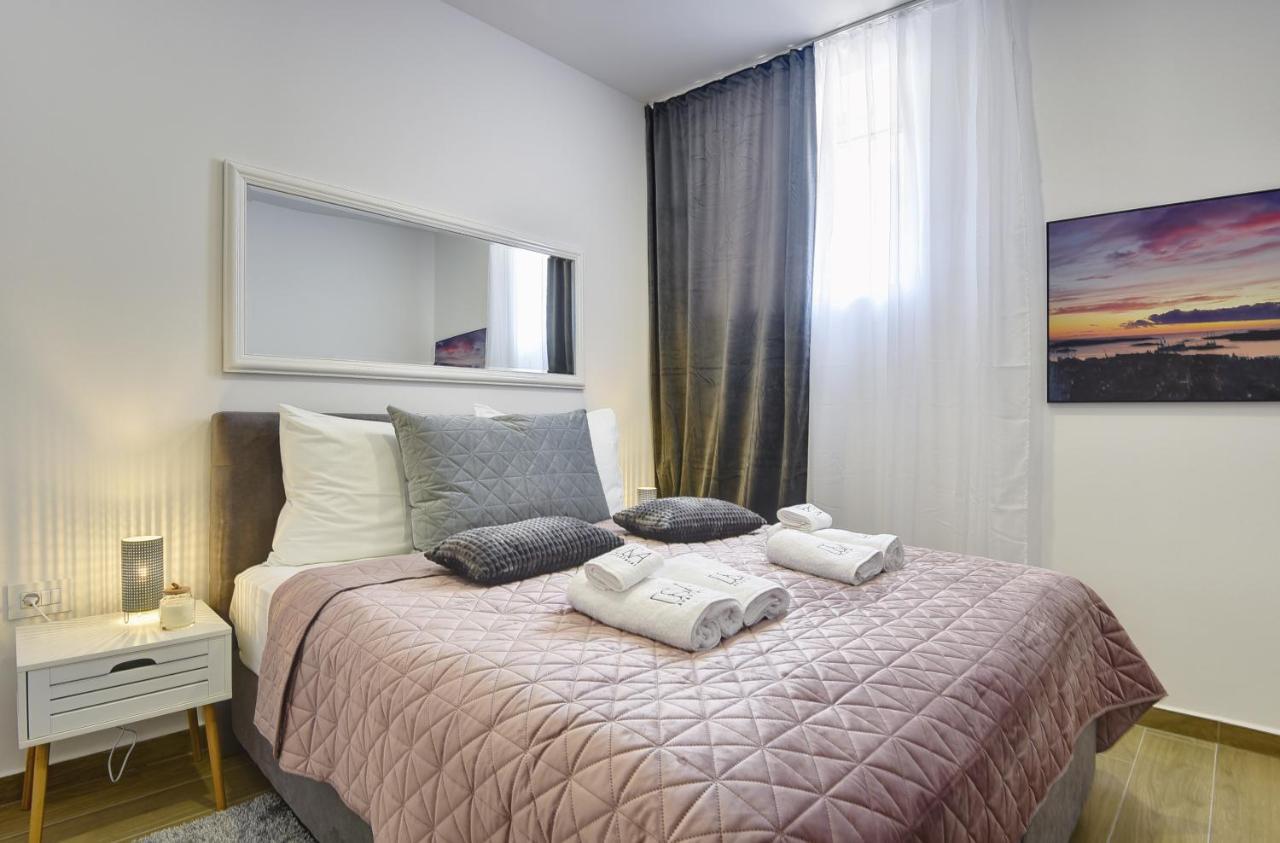 D&A Central Luxury Apartments With Free Parking 普拉 外观 照片