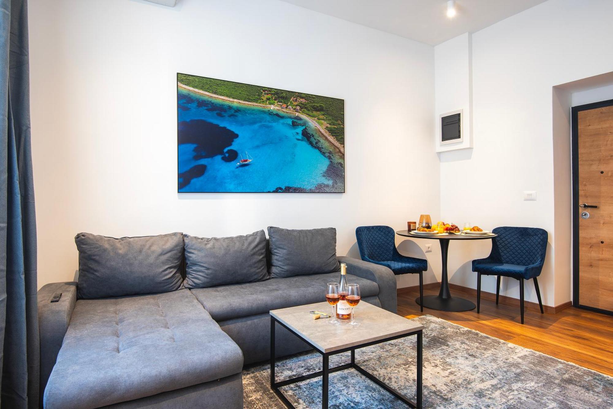 D&A Central Luxury Apartments With Free Parking 普拉 外观 照片