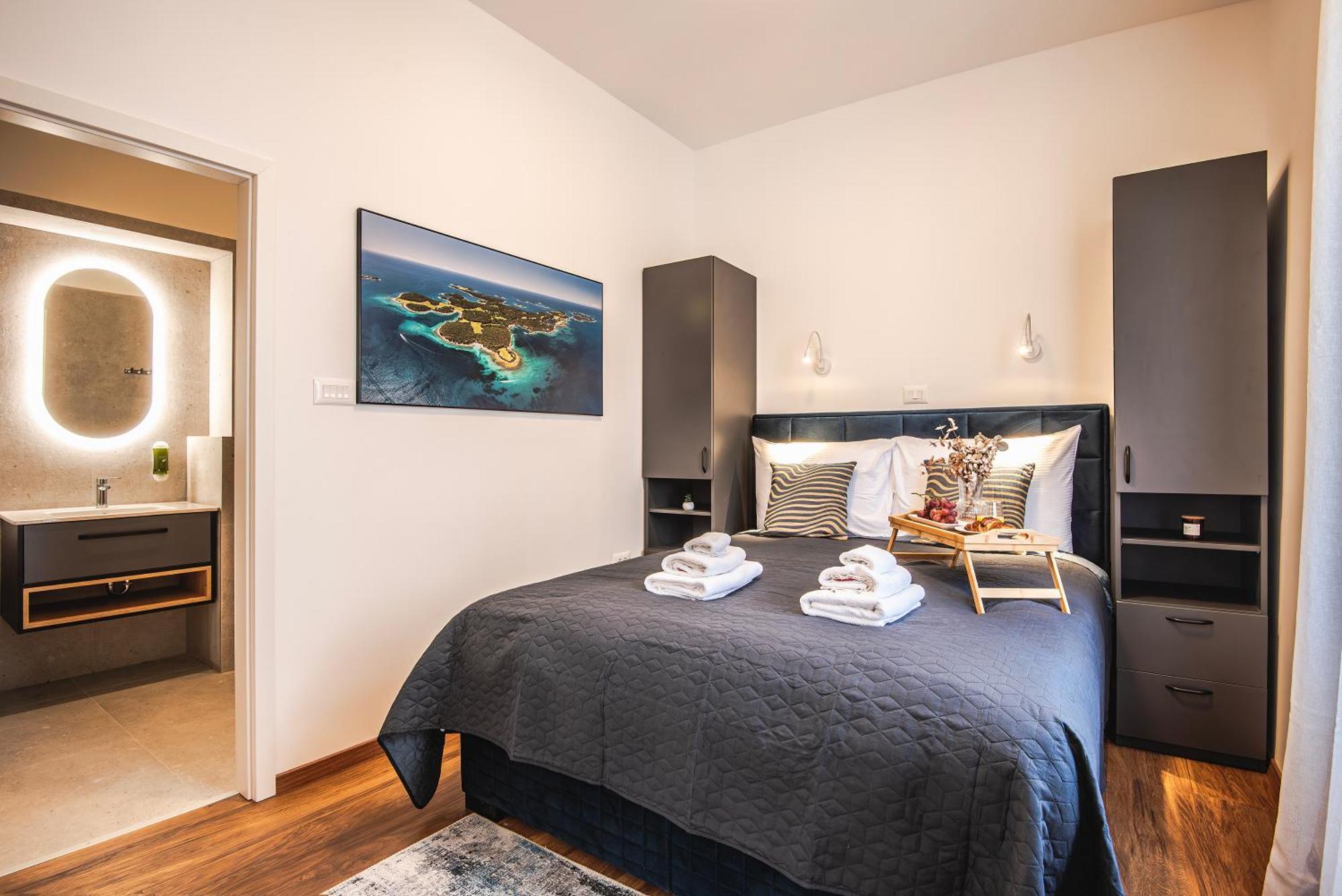 D&A Central Luxury Apartments With Free Parking 普拉 外观 照片